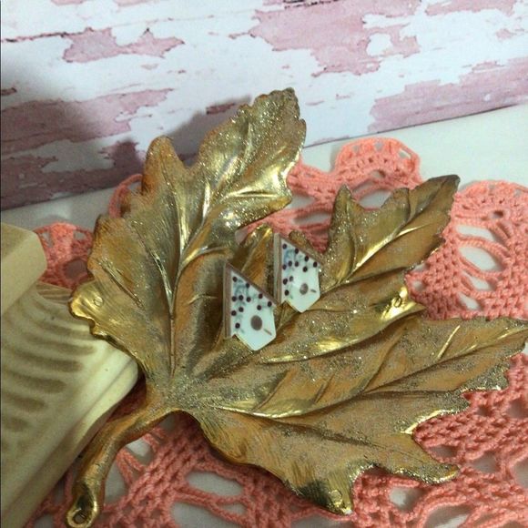 Vintage Porcelain Birdhouse Earrings Posts Studs Birdhouse Pierced Earrings - Picture 5 of 15